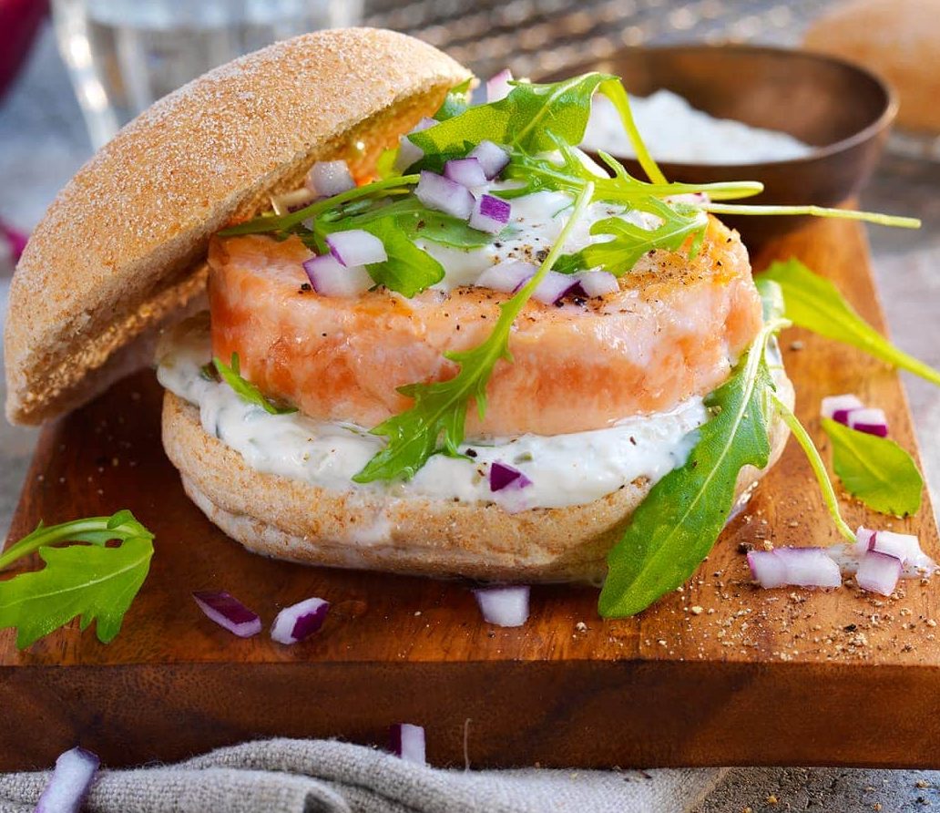 Lakseburger med tzatziki